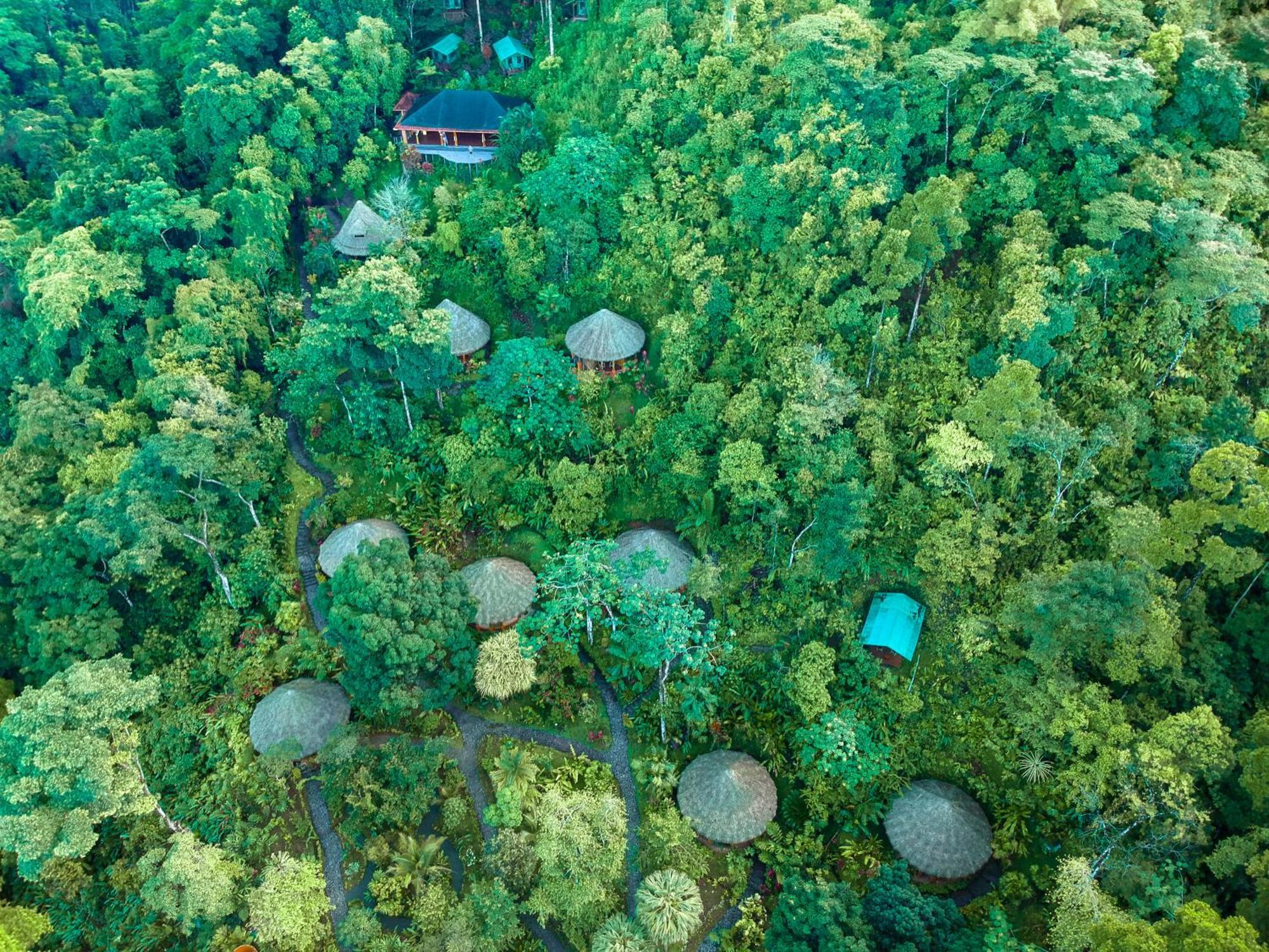 Luna Lodge Carate Ngoại thất bức ảnh