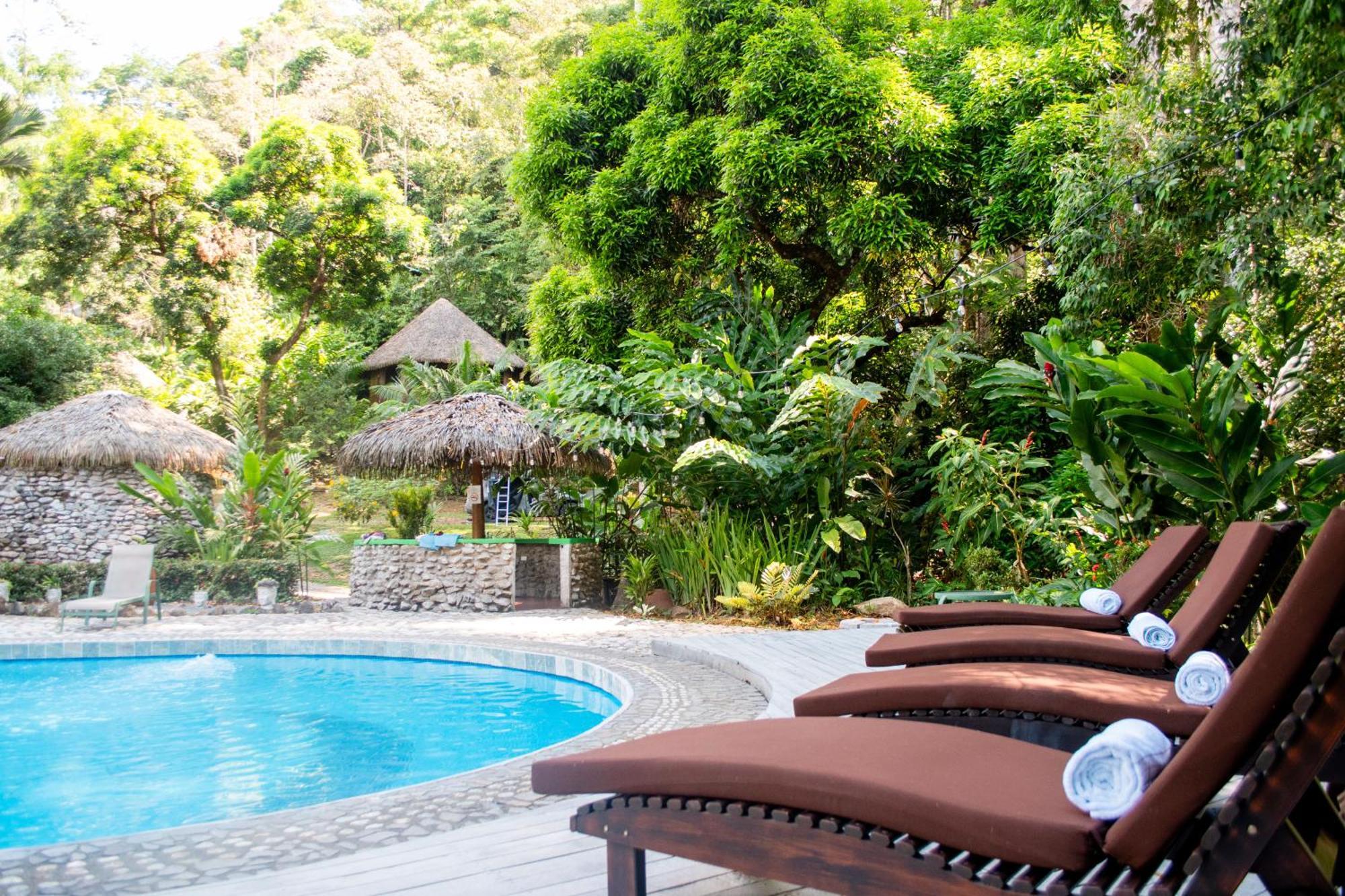Luna Lodge Carate Ngoại thất bức ảnh