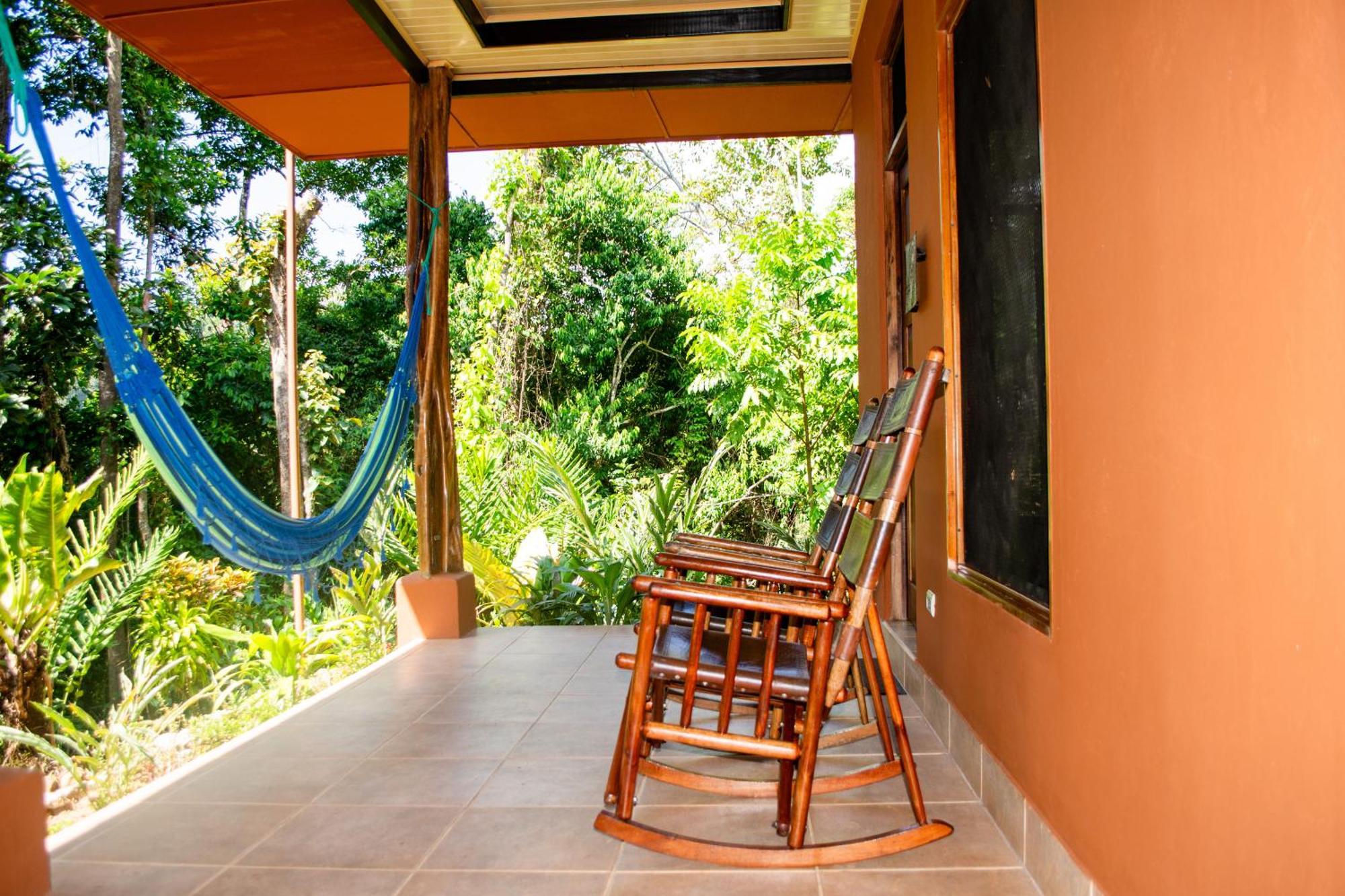 Luna Lodge Carate Ngoại thất bức ảnh