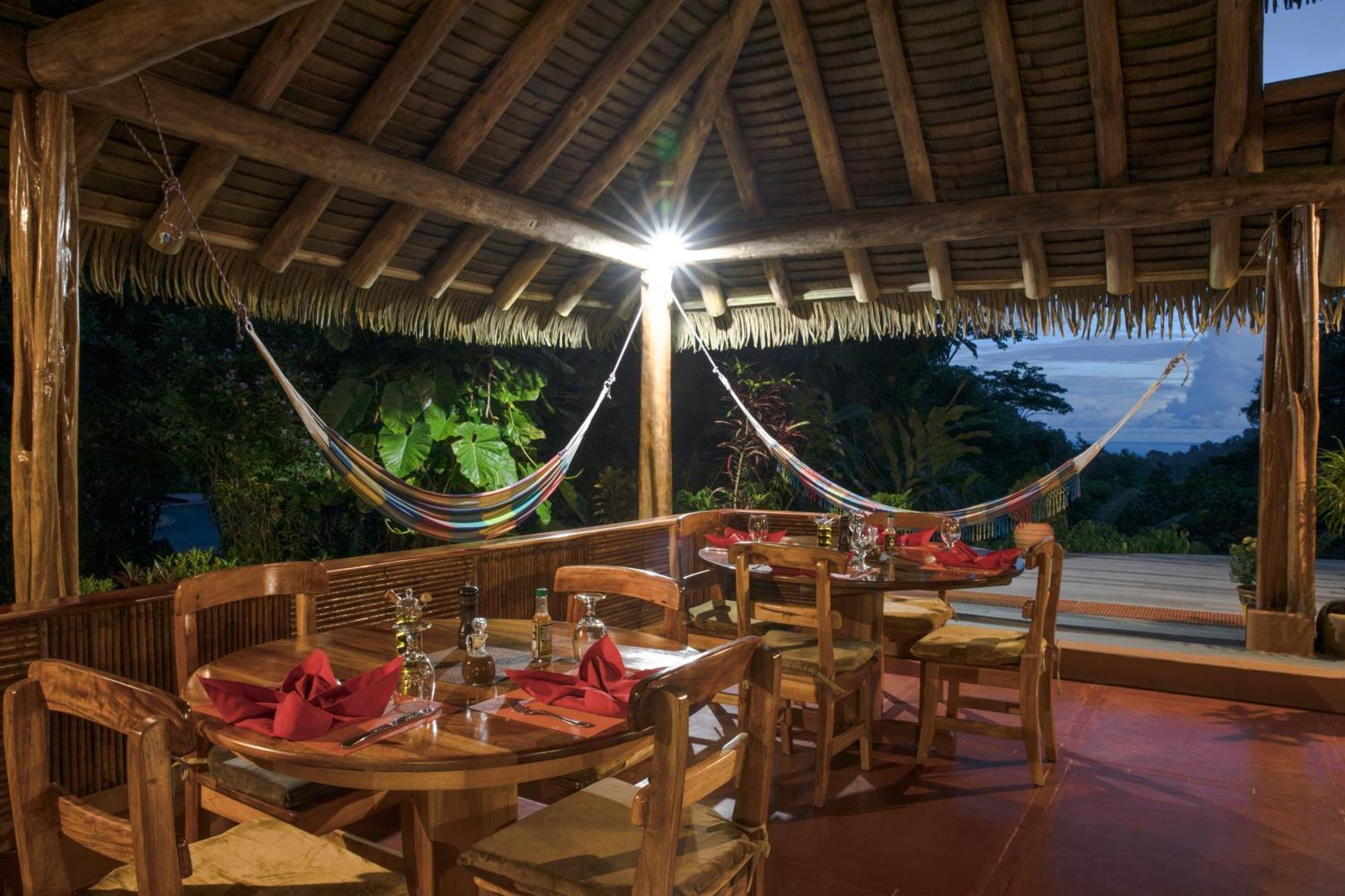 Luna Lodge Carate Ngoại thất bức ảnh