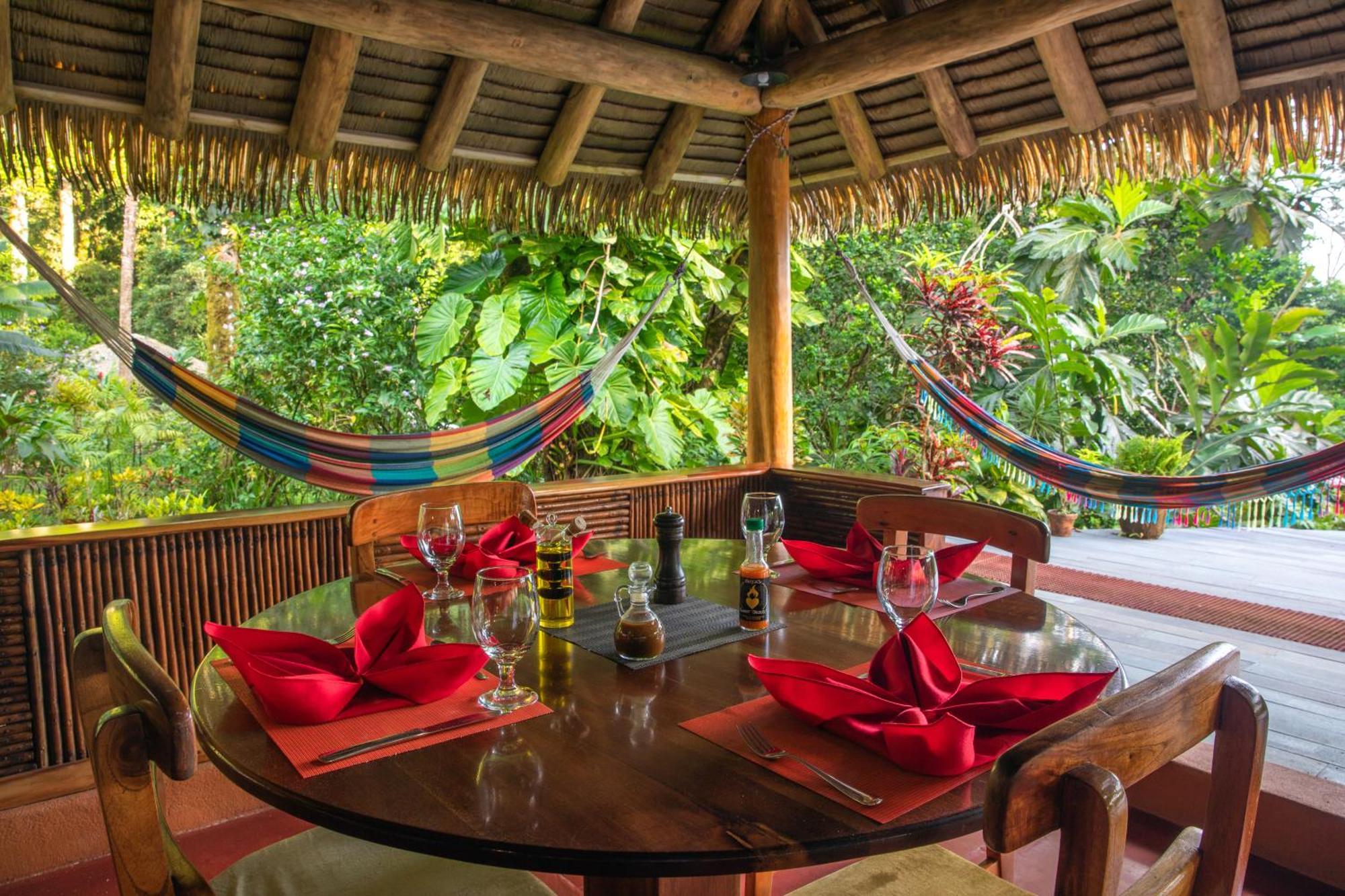 Luna Lodge Carate Ngoại thất bức ảnh