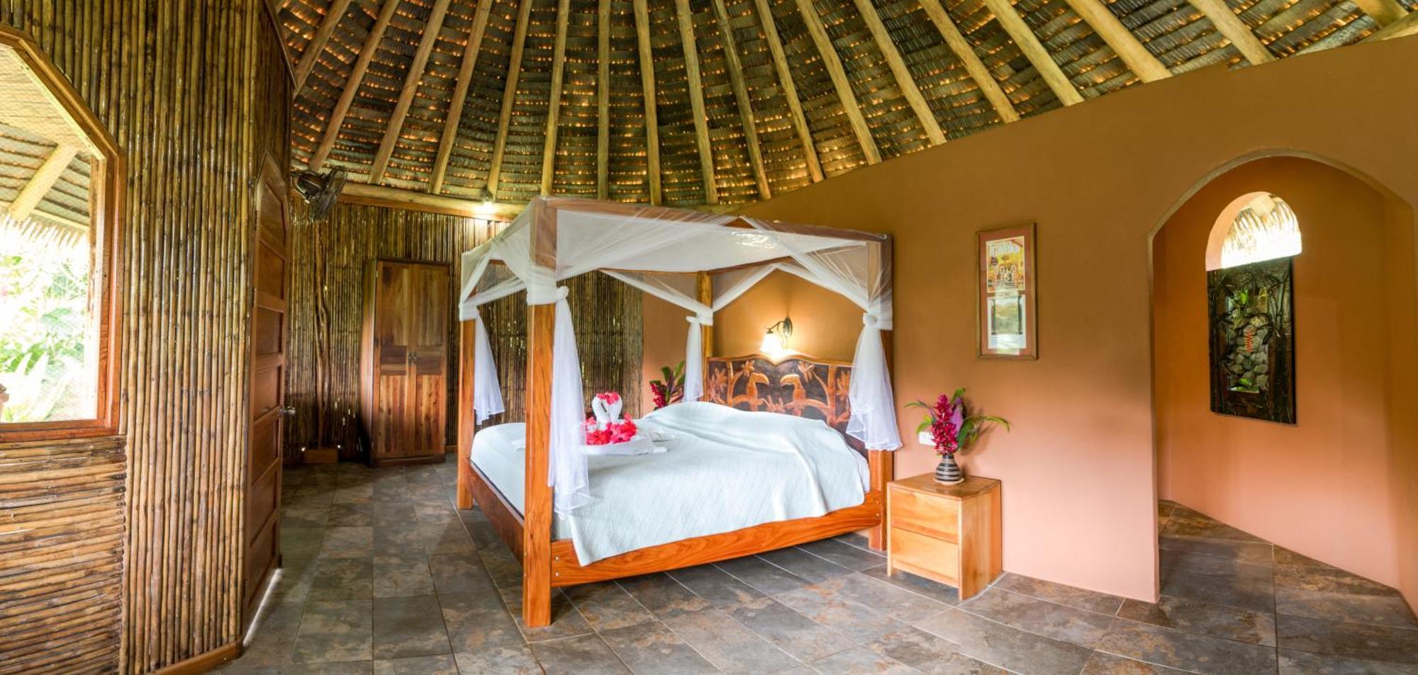 Luna Lodge Carate Ngoại thất bức ảnh