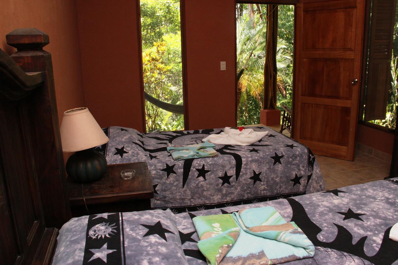 Luna Lodge Carate Phòng bức ảnh