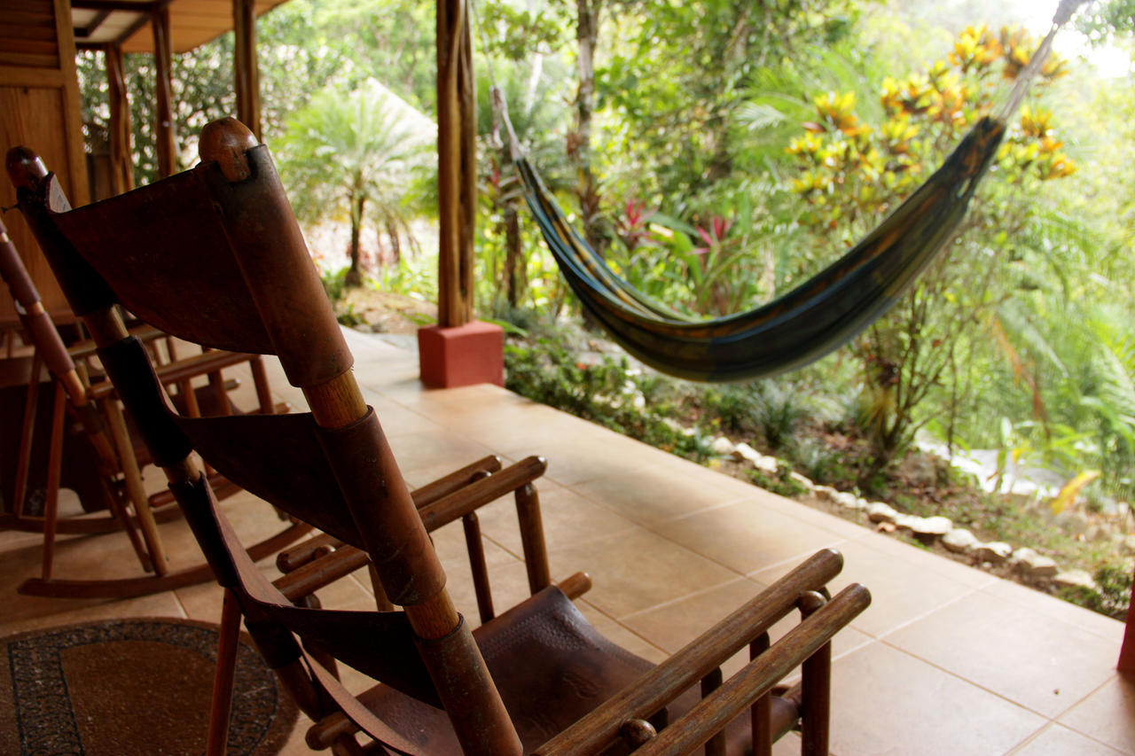 Luna Lodge Carate Phòng bức ảnh